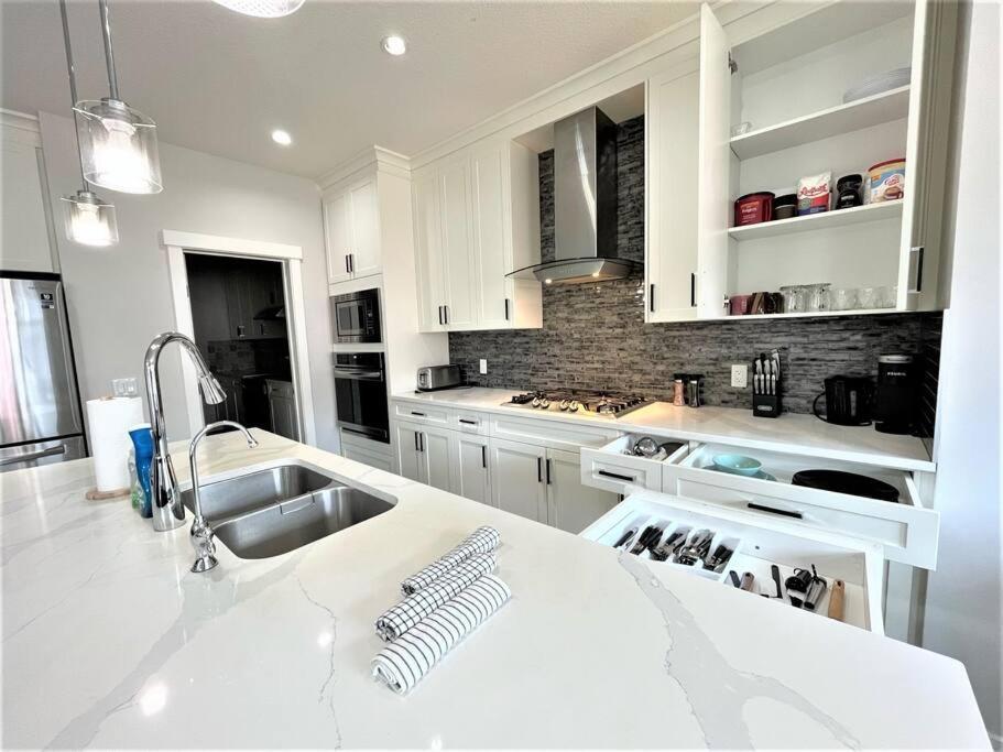 Luxury Retreat For Large Groups Βίλα Κάλγκαρι Εξωτερικό φωτογραφία